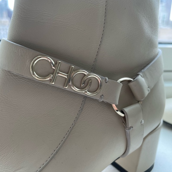 Jimmy Choo Ankle Boots (size 8/8.5) w/ logo detail in cream/bone/white - Picture 4 of 9
